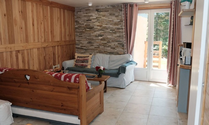 La Roche-des-Arnauds House | Albiréo a beautiful mountain gite in a peaceful hamlet