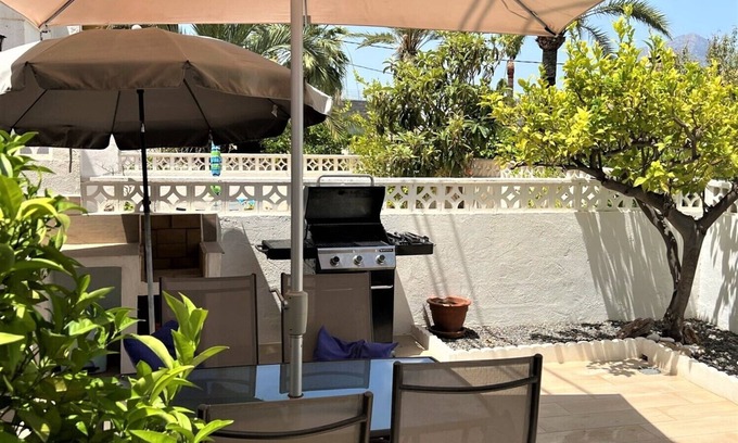 El Albir Apartment | Albir Apartment in House with Community Pool, with the Garden