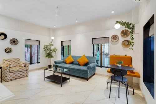 Ranwar Bed & Breakfast | Aleo 1BHK Bandra W by The Bombay Home Company