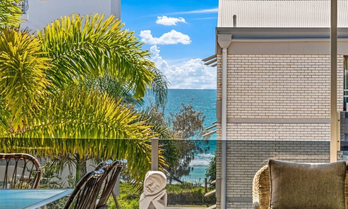 Alexandra Headland House | Alex Beach House 100 steps from the beach with ocean views sleeps 11