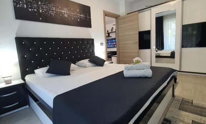 Mamaia-Sat Apartment | Alezzi Beach Resort Apartment