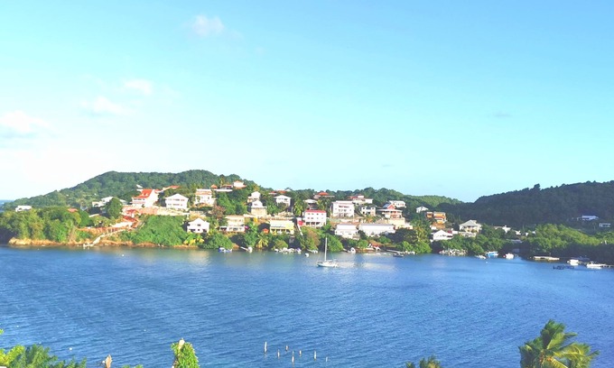 Le Robert Apartment | Alizéa, bright and spacious sea view apartment