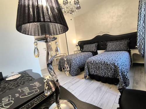 Villafranca di Verona Apartment | Alloggio Turistico Giulietta e ROMEO - INTERO APPARTAMENTO - Villafranca di Verona, Zimmer, Holiday Rooms