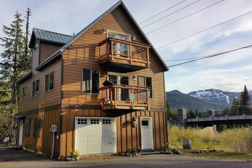 Government Camp House | Alltitude Chalet