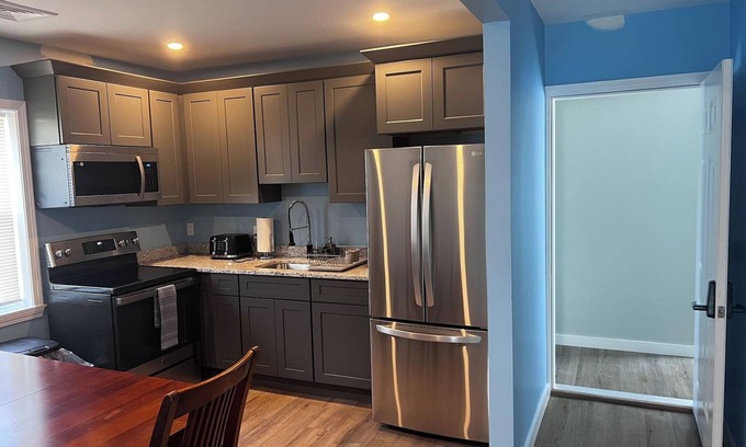 Mount Pleasant Apartment | Almira Properties Unit 2