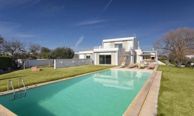 Alporchinhos House | Almond Tree by Interhome
