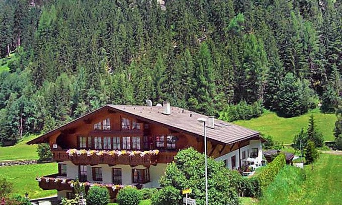 Sankt Leonhard im Pitztal Apartment | Alpengruss by Interhome