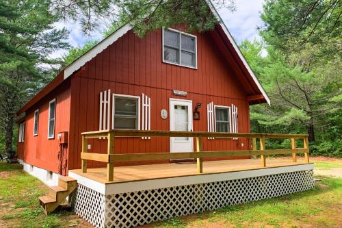 The Bluffs House | Alpen Suite in Ossippee