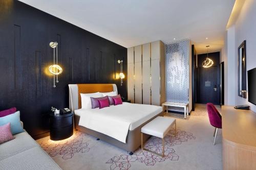 Al Rayyan Hotel | AlRayyan Hotel Doha, Curio Collection by Hilton
