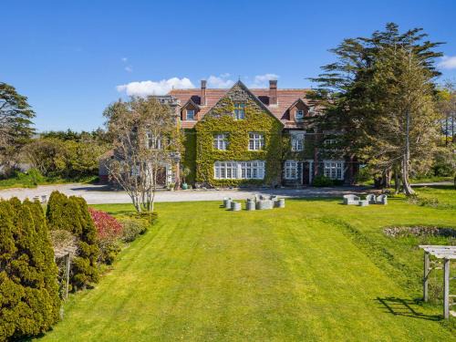 Newton Ferrers House | Alston Hall