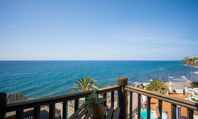 Playa del Aguila Ski Chalet | Altamar 60 Balcony beach views By CanariasGetaway