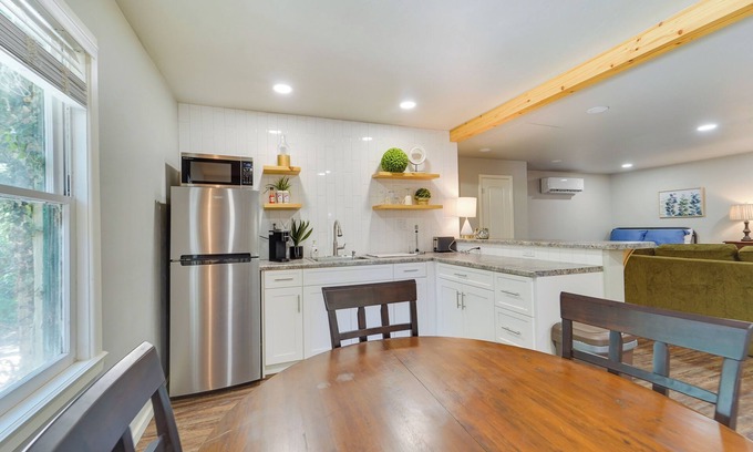 Amarillo Apartment | Amarillo Vacation Rental w/Shared Pool!