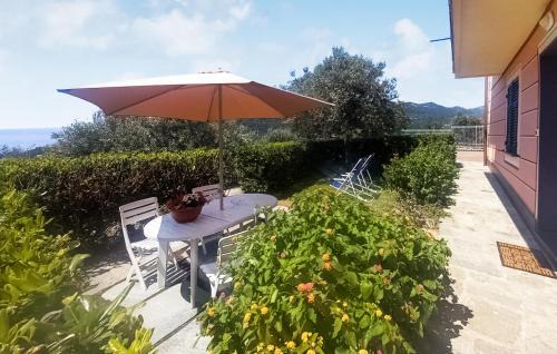 Recco Apartment | Amazing Apartment In Recco With Kitchen