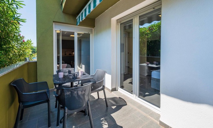 Gulici Apartment | Amazing apartment in Vranici with WiFi