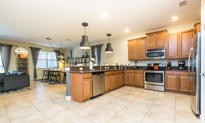 Santa Cruz Villa | Amazing Champions Gate 9 Bedroom 5 Bathroom Villa