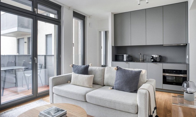 West Berlin Centre Apartment | Amazing Charlottenburg 1BR w/ Gym, near Kurfürstendamm, by Blueground