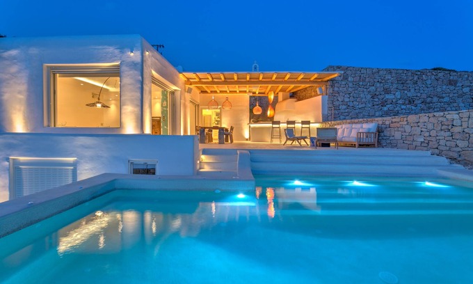 Platis Gialos Villa | Amazing Contemporary villa located on the beach & Walking distance to Scorpios