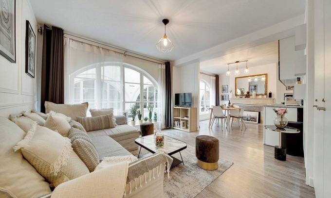 Gaillon Apartment | AMAZING HISTORICAL PARISIEN APARTMENT NEXT TO LOUVRE AREA ! - 1