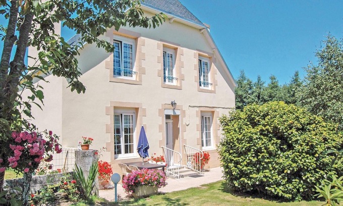 Saint-Jean-Trolimon House | Amazing home in Saint Jean-Trolimon