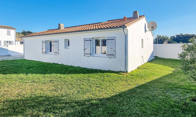 Les Portes-en-Re House | Amazing home in Les Portes-en-Ré