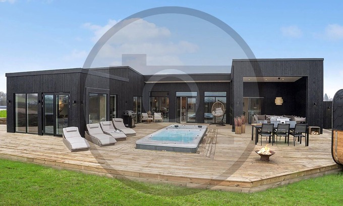 Øksenmølle House | Amazing home in Ebeltoft with sauna