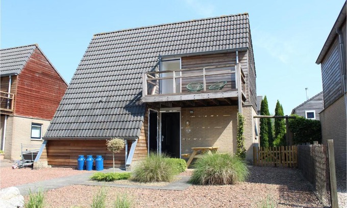Grou House | Amazing Home In Grou With Wifi