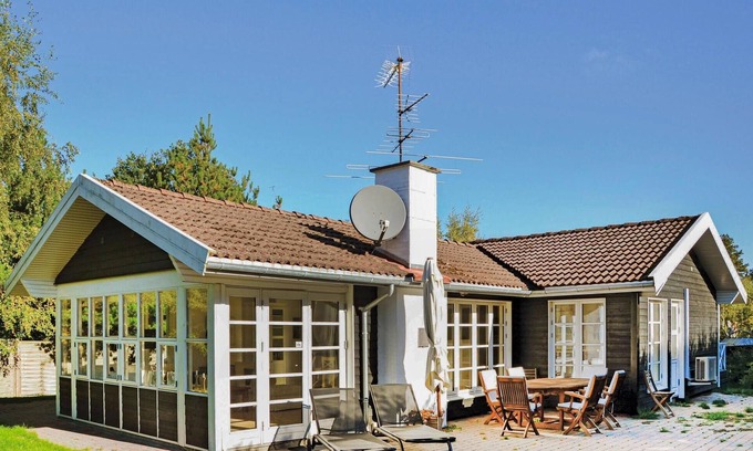 Hornbaek House | Amazing home in Hornbæk with WiFi