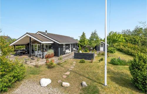 Skaven Strand House | Amazing Home In Tarm With Kitchen