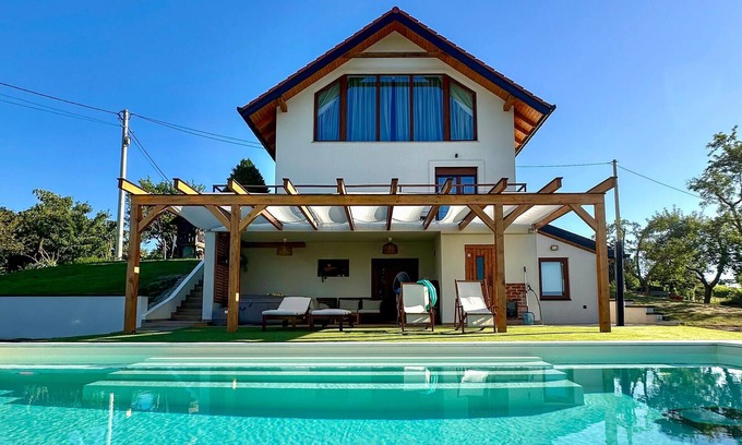 Gornji Mihaljevec House | Amazing home in Vukanovec with sauna