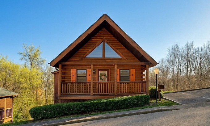 Pigeon Forge Cabin | Amazing Location! Private Hot Tub No Scary Roads