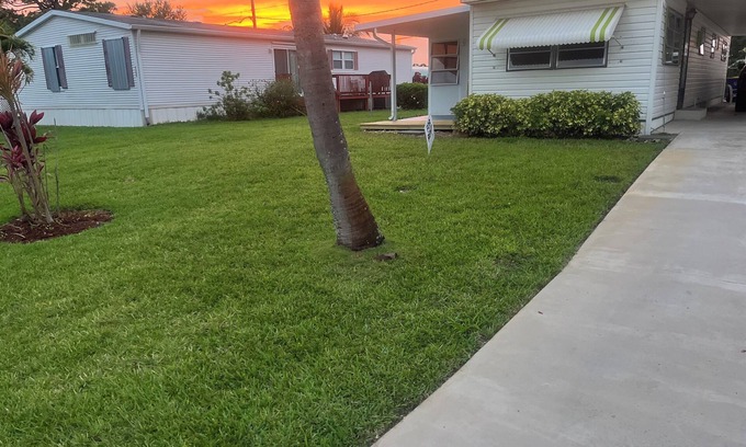 Hobe Sound House | Amazing mobile home with AC in Hobe Sound. Close to Jupiter Island beach