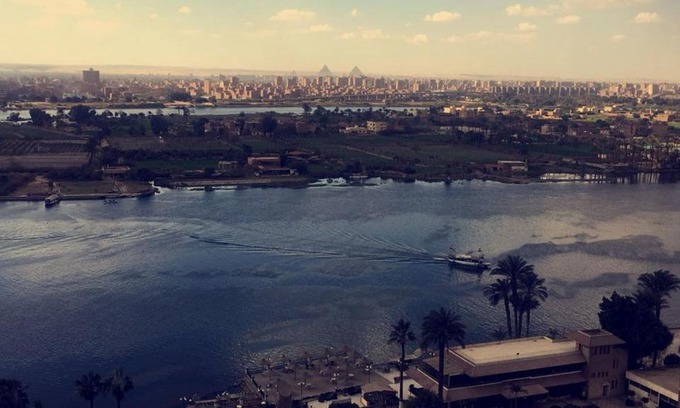 Cairo Apartment | Amazing Nile View and Pyramids Apartment