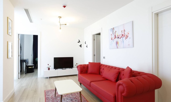 Kartal Apartment | Amazing Residence Flat with Superb View in Kartal