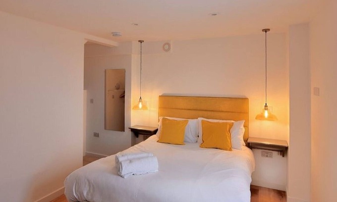Lyme Regis Apartment | AMAZING SEA VIEWS