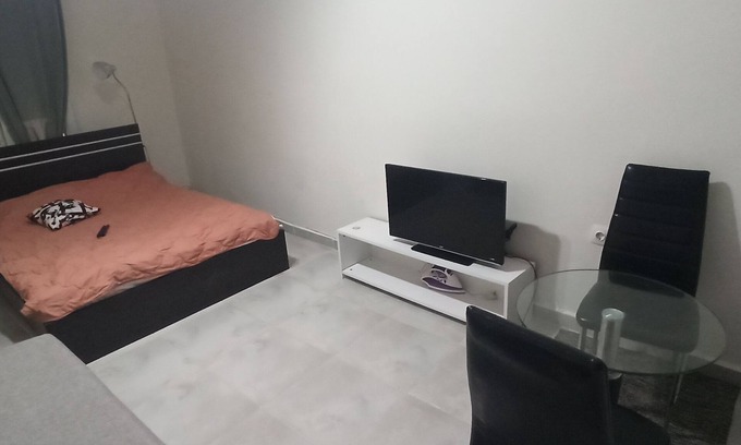 Old Town Apartment | Amazing Studio 10 minutes walk Cente