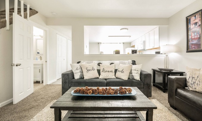 Cimarron Hills Condo | ❂ Amazing Townhouse! 2 BR, 1.5BA, Sleeps 5 w/AC! ❂