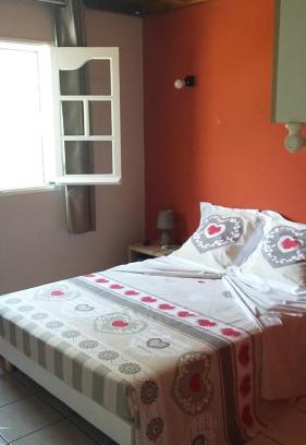 Petite-ÃŽle Bed & Breakfast | Ambiance sud sauvage