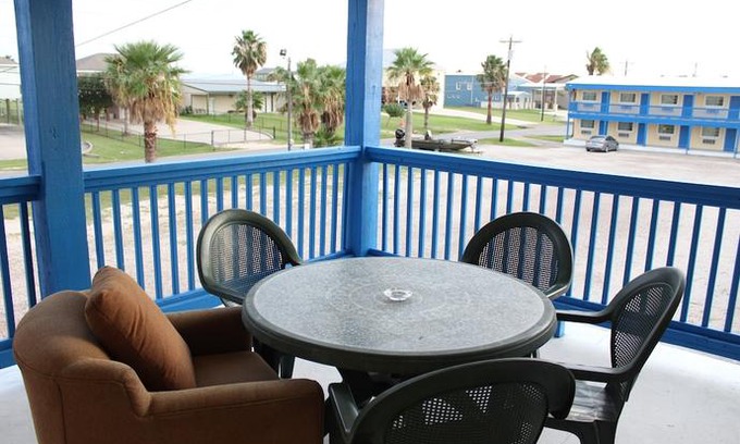 Port O Connor Hotel | American Inn Port O'Connor