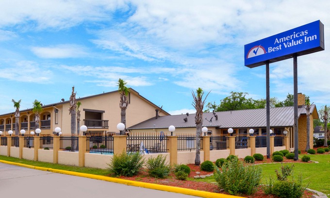 West Columbia Hotel | Americas Best Value Inn West Columbia