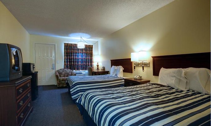 Comanche Hotel | Americas Best Value Inn Comanche