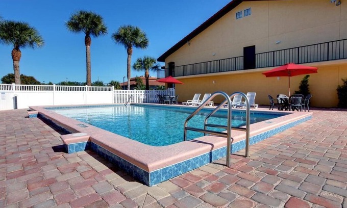 St. Augustine Beach Hotel | Americas Best Value Inn Ocean Inn