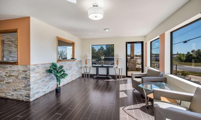 Harrisonville Hotel | Americas Best Value Inn & Suites Harrisonville