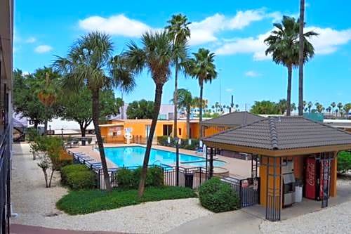 Bonanza Hotel | Americas Best Value Inn Laredo
