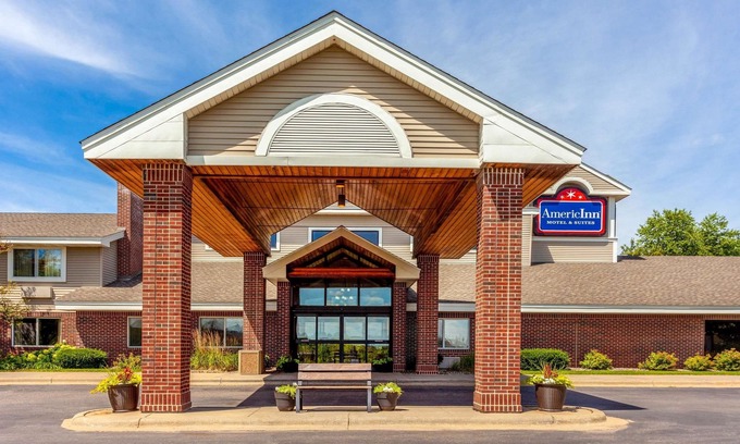 Stillwater Hotel | AmericInn by Wyndham Stillwater