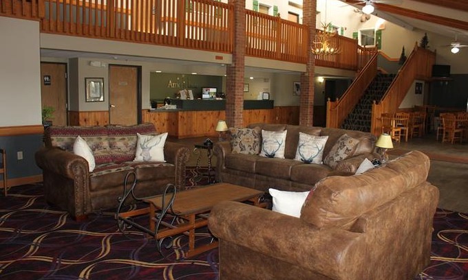 West Burlington Hotel | AmericInn by Wyndham West Burlington