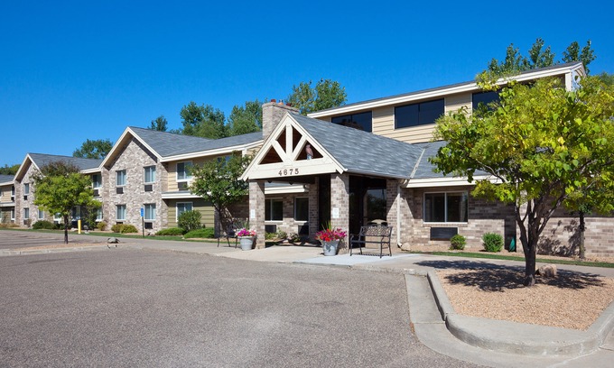 White Bear Lake Hotel | AmericInn by Wyndham White Bear Lake St. Paul
