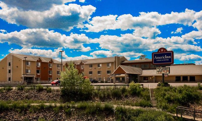 Iron River Hotel | AmericInn by Wyndham Iron River