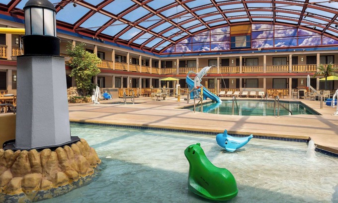 La Crosse Hotel | AmericInn by Wyndham La Crosse Riverfront-Conference Center