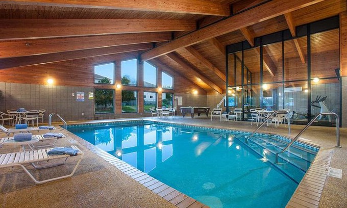 Mankato Hotel | AmericInn by Wyndham Mankato Conference Center