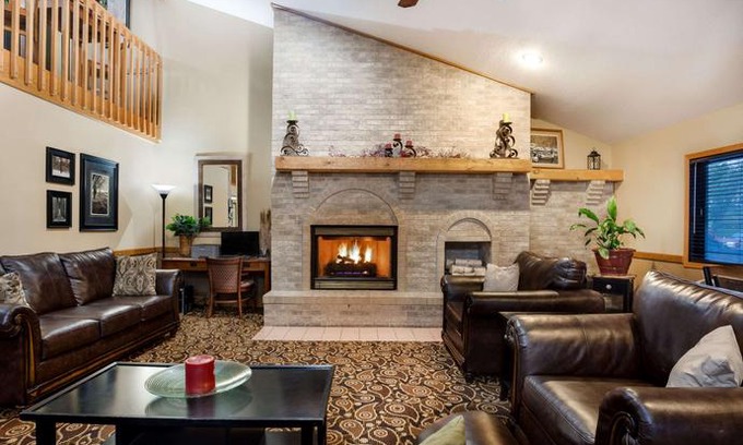 Tomah Hotel | AmericInn by Wyndham Tomah